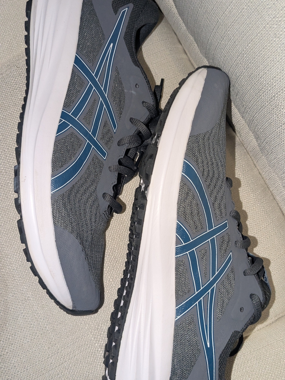 Men's Asics Patriot 12 Running Shoes Grey And Deep Sea Blue Colors